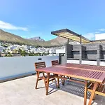 Secure, Fast Wifi, Communal Pool- Lone Ranger Lux!