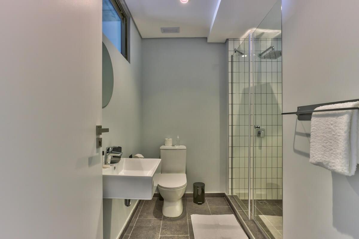 Secure, Fast Wifi, Communal Pool- Lone Ranger Lux! * Cape Town