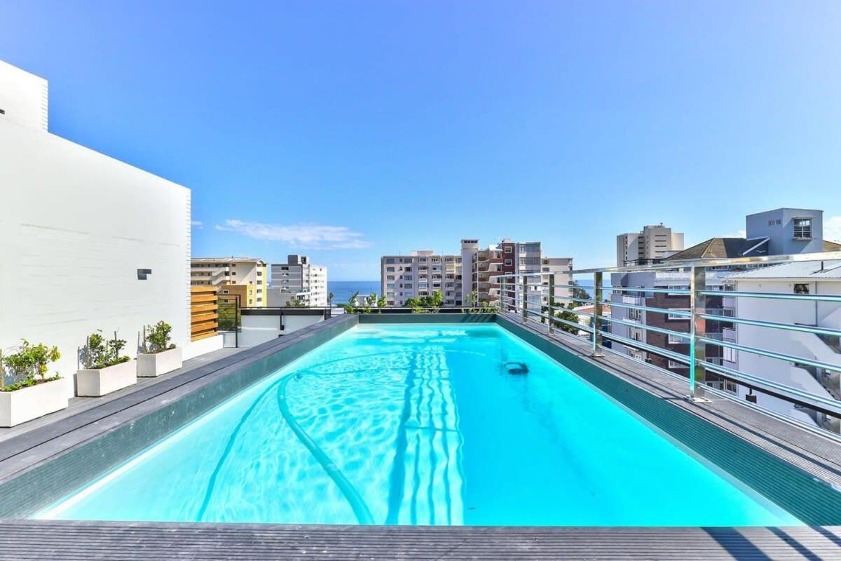 Secure, Fast Wifi, Communal Pool- Lone Ranger Lux!